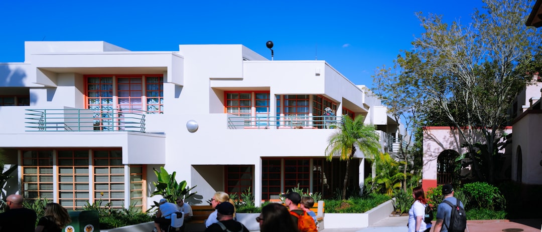 홍석천의 부동산 후회: 시장 통찰과 투자 교훈