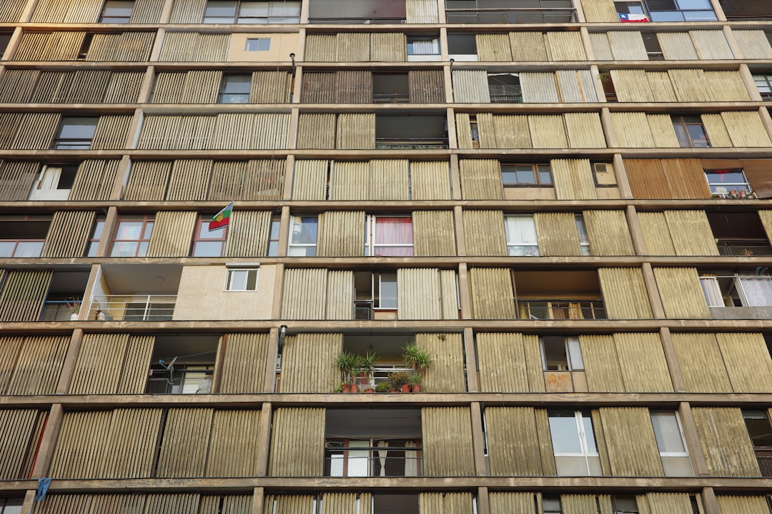 전국 아파트 매매·전세 동반 상승, 강남권 주춤…원인과 전망은?