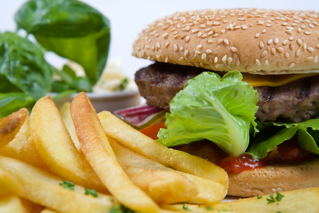 화학 물질 과다 섭취 주의! 영양 불균형 초래 식품 10가지