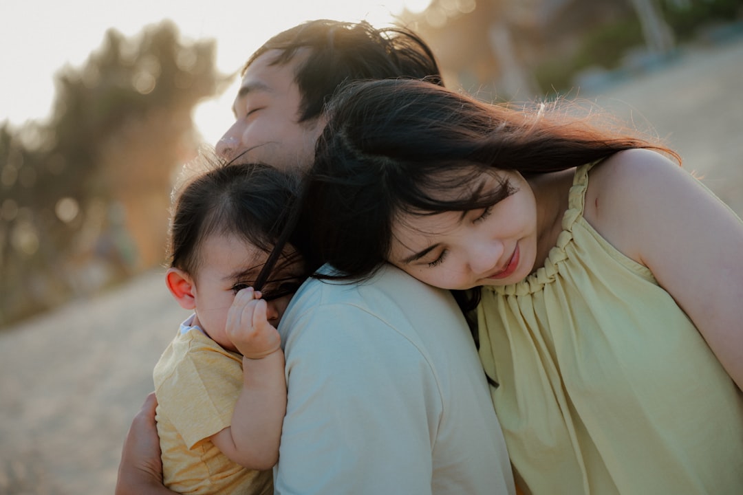 일-육아 양립 지원 정책, 출생률 반등의 마중물 될까?