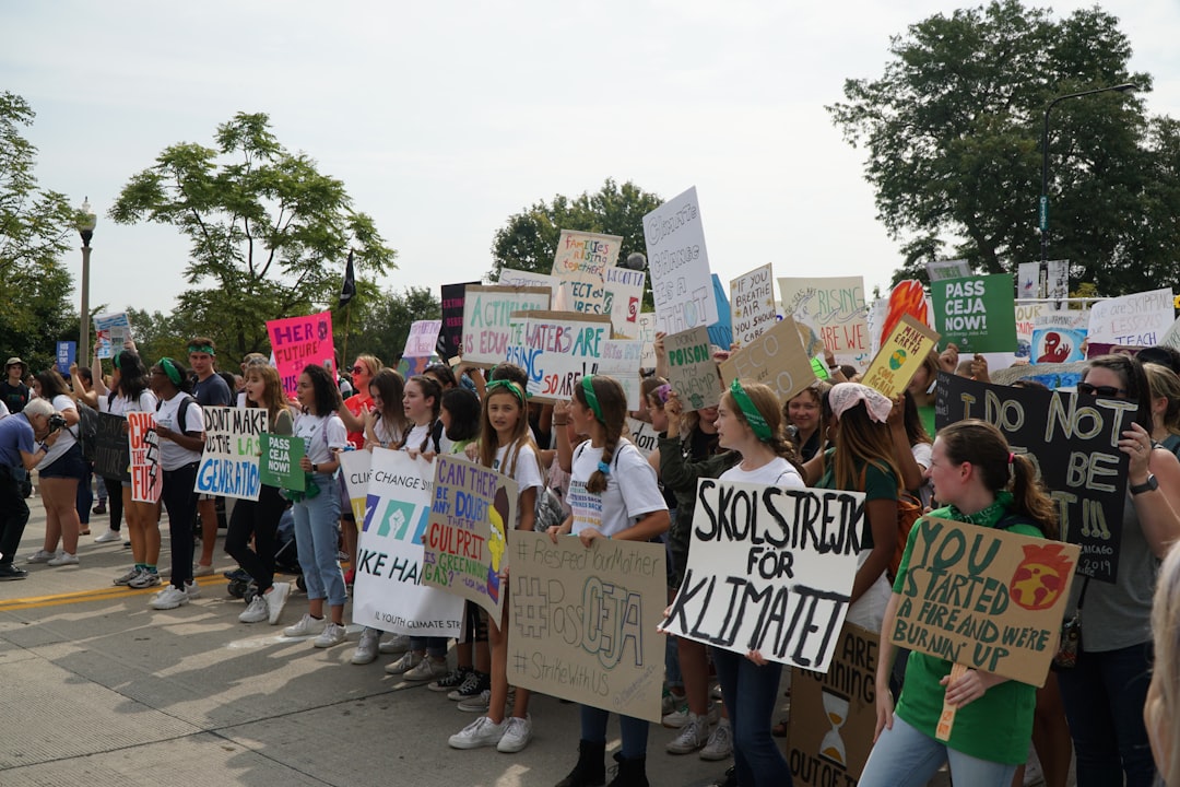 미-이란 전쟁발 고유가, ESG 경영과 기후변화 대응에 미치는 복합적 파장